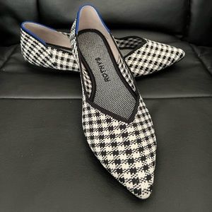 The Picnic Rothy’s.  New and never worn.  Size 7.